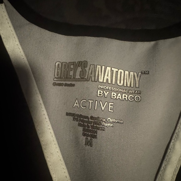Grey's Anatomy Active Black & White Women’s Scrub Top Size Medium - Picture 2 of 5
